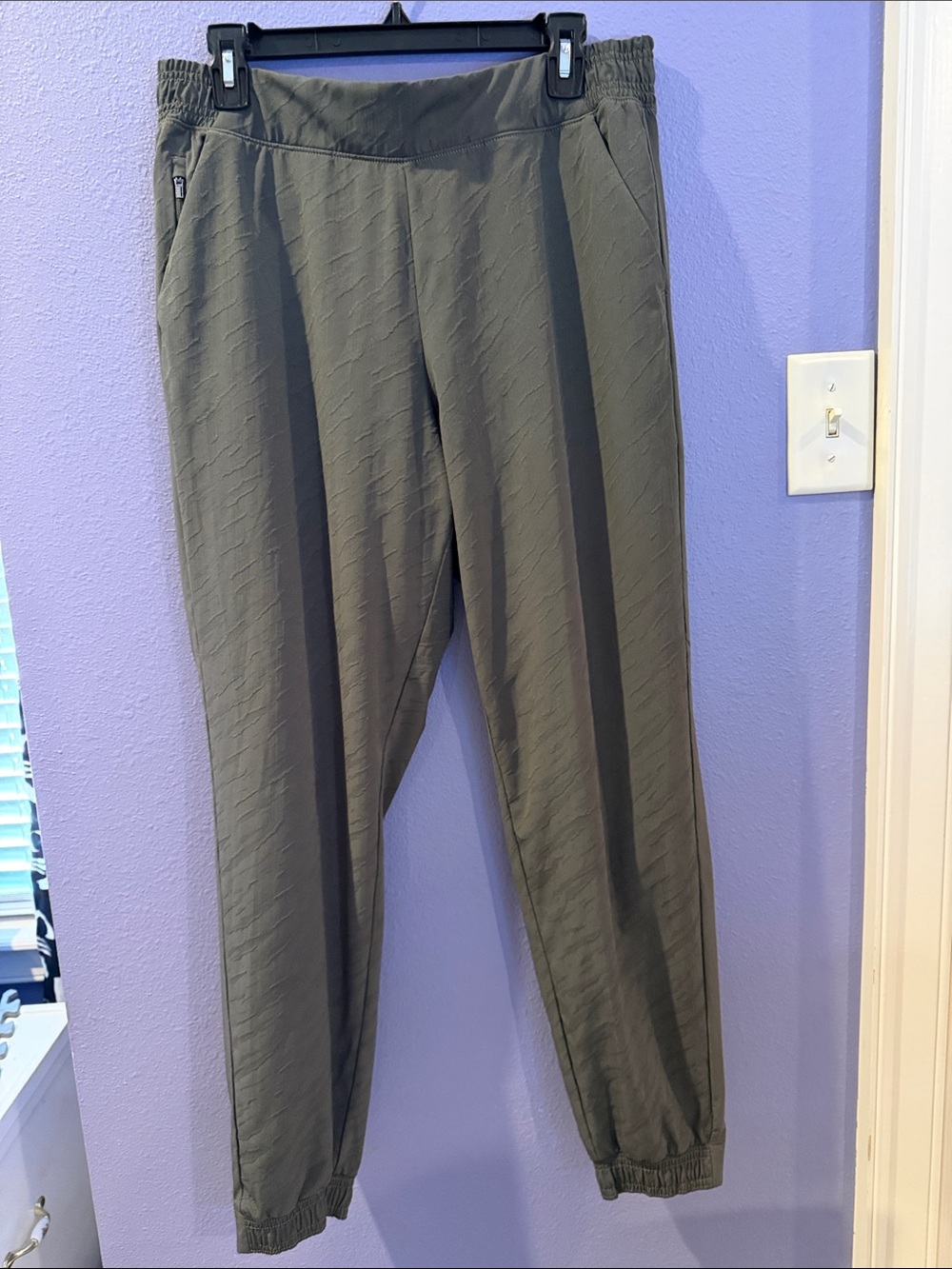 Athleta Olive Brooklyn Textured Jogger, Size 14